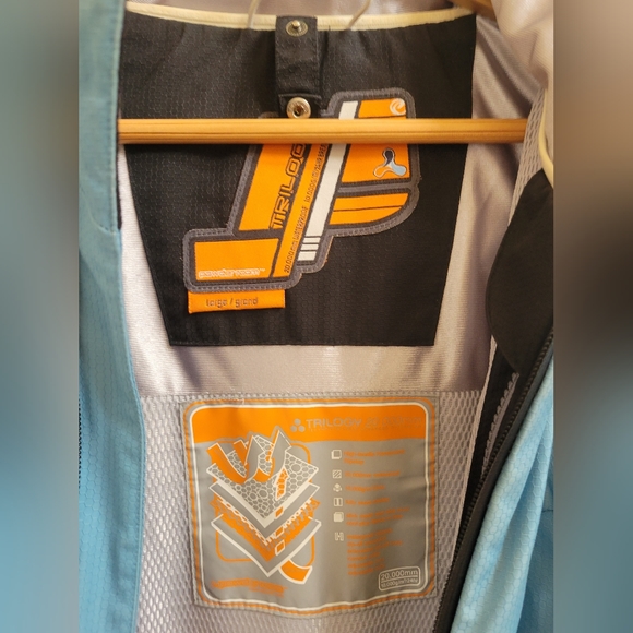 Trilogy Powder Room Ski Jacket - Picture 4 of 6